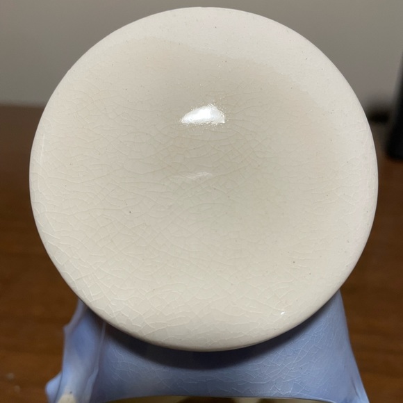 Vintage Madonna and Jesus Planter, 6.75" tall Made in Japan - Picture 5 of 10